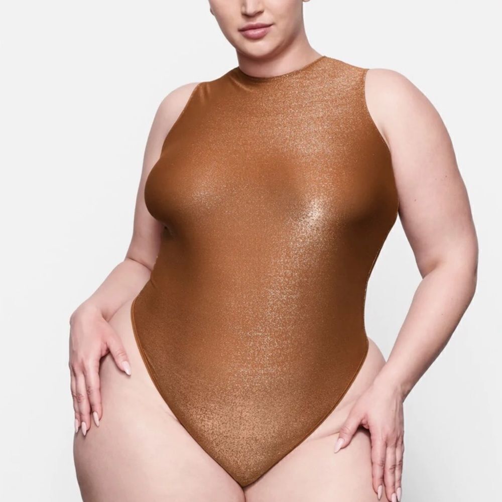 SKIMS Copper Shimmer Crew Neck Sleeveless Thong Bodysuit Sz 4X NWT
